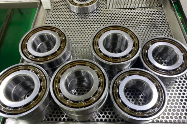 數控機床主軸軸承怎么配置