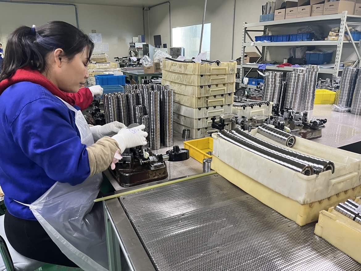 37年主軸軸承廠家告訴您：主軸結構與密封對機床的影響有多大！